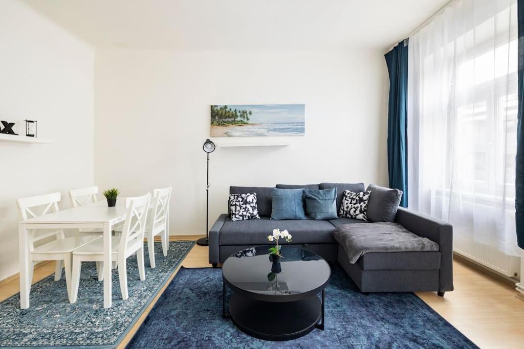 Beautiful 1 Bedroom Apartment Near Schoenbrunn فيينا المظهر الخارجي الصورة