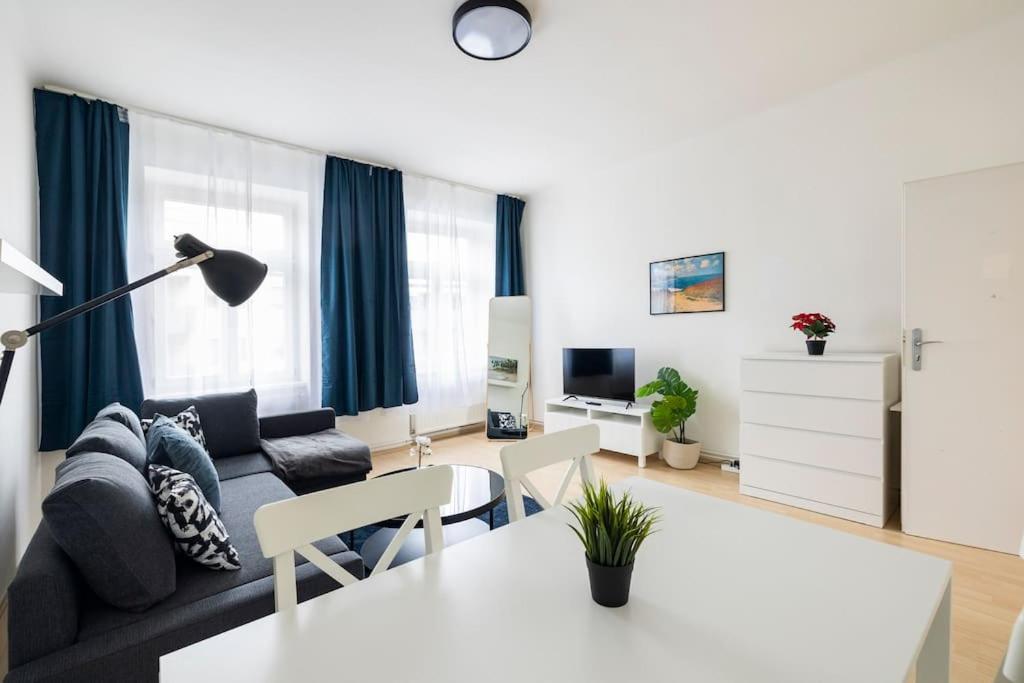 Beautiful 1 Bedroom Apartment Near Schoenbrunn فيينا المظهر الخارجي الصورة